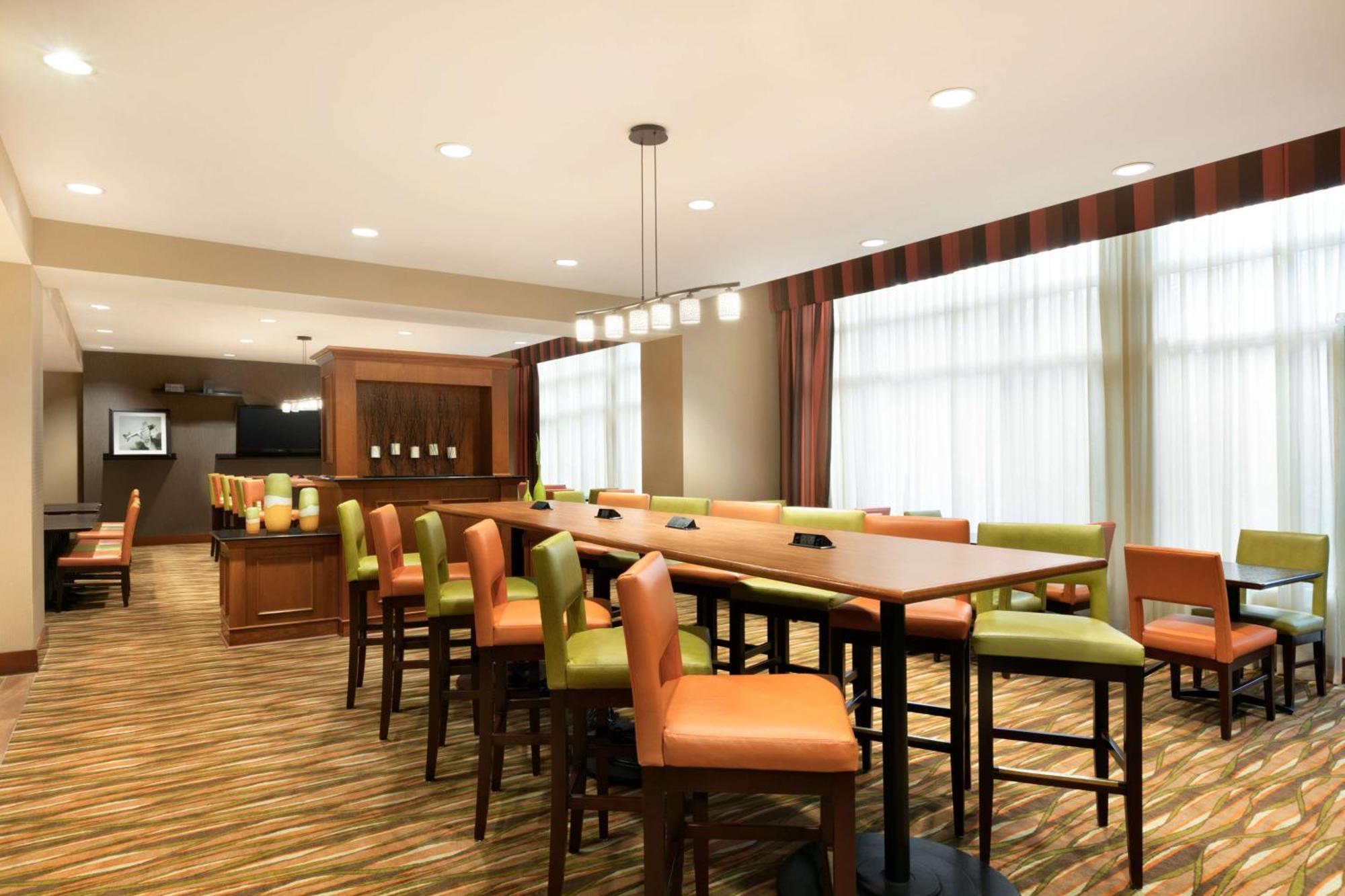 Hampton Inn New York - Laguardia Airport Eksteriør billede