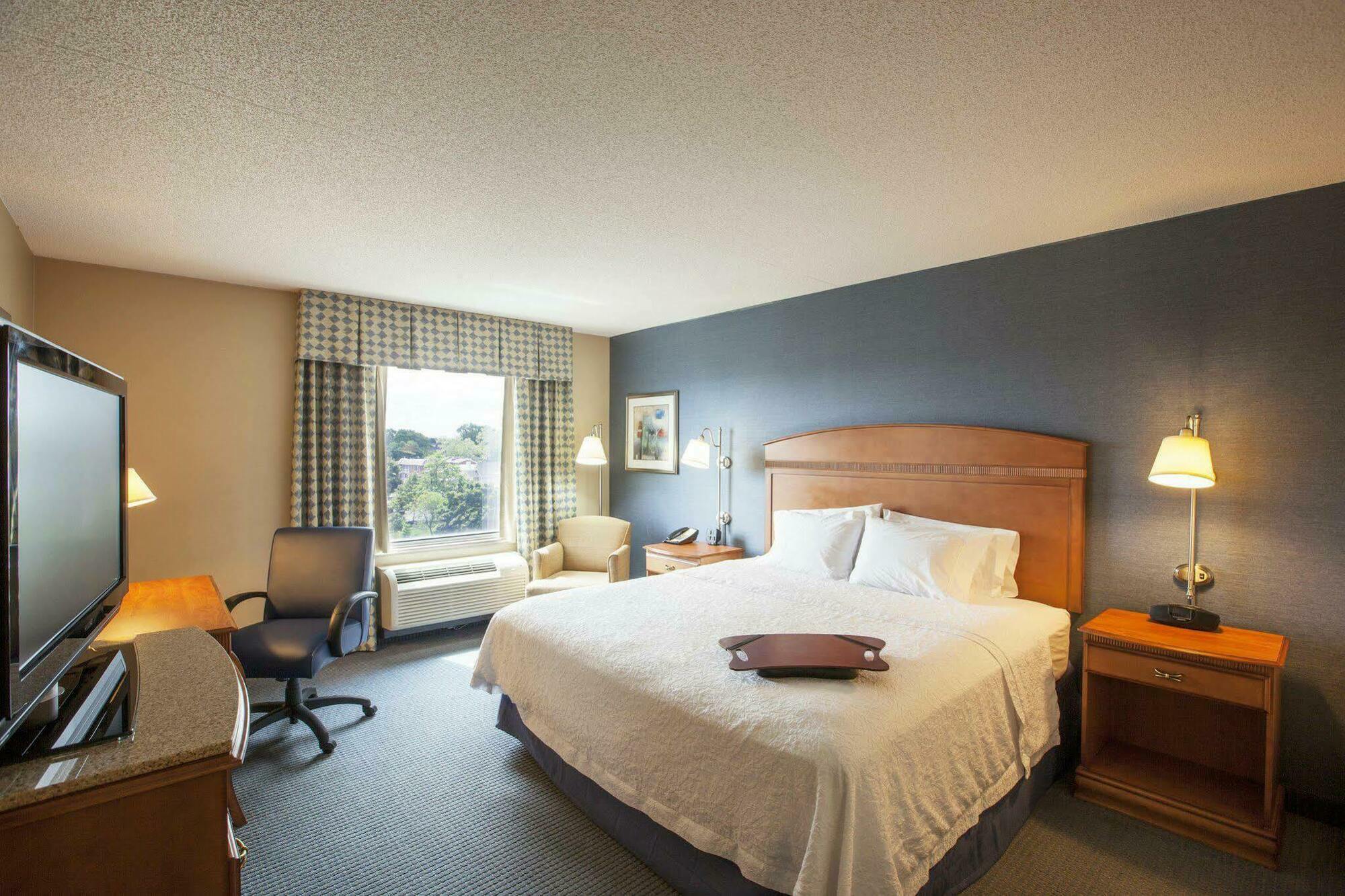 Hampton Inn New York - Laguardia Airport Eksteriør billede