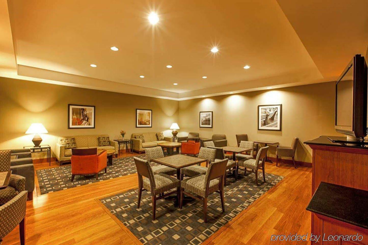 Hampton Inn New York - Laguardia Airport Eksteriør billede